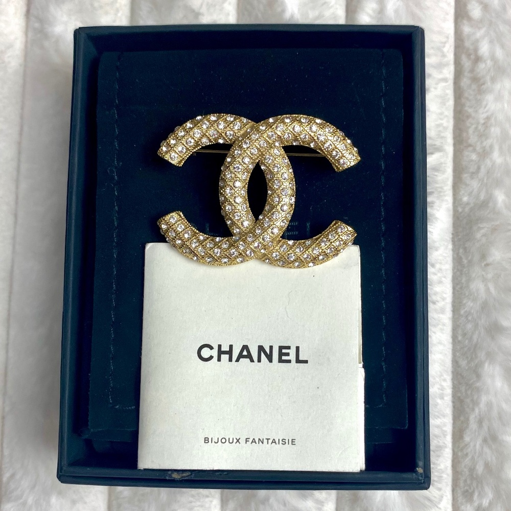 CHANEL Crystal Brooch